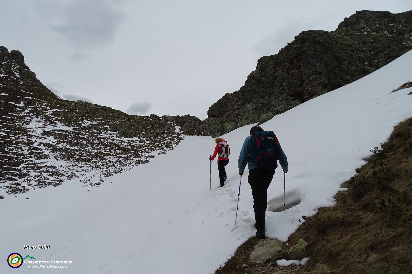 80 Terzo traverso con neve molle e scivolosa...attenzione !.JPG